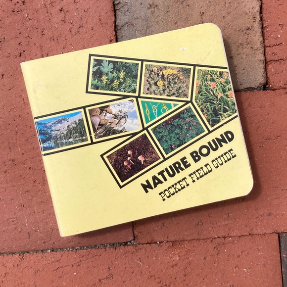1985 Nature Bound Pocket Field Guide Edible Plant Identification Survival Guide - Picture 1 of 12